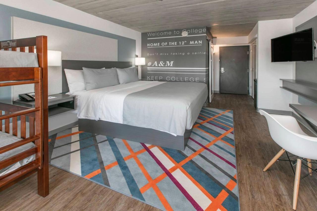 Aggieland Boutique Hotel College Station Exterior photo